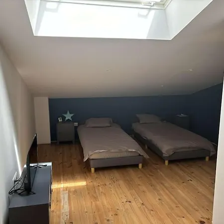 Jolie Avec Piscine Villa